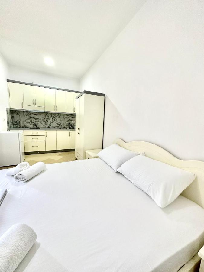 Amar Apartments Sarande Exterior photo